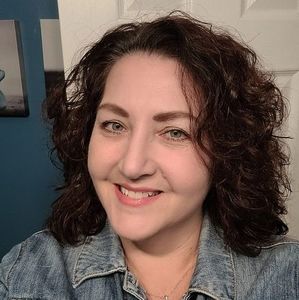 Meet your Posher, Lona